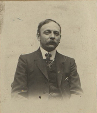 19100127 MICHAEL E.T.D. VLASTO SCRAPBOOK Football Tours, etc 12b.jpg